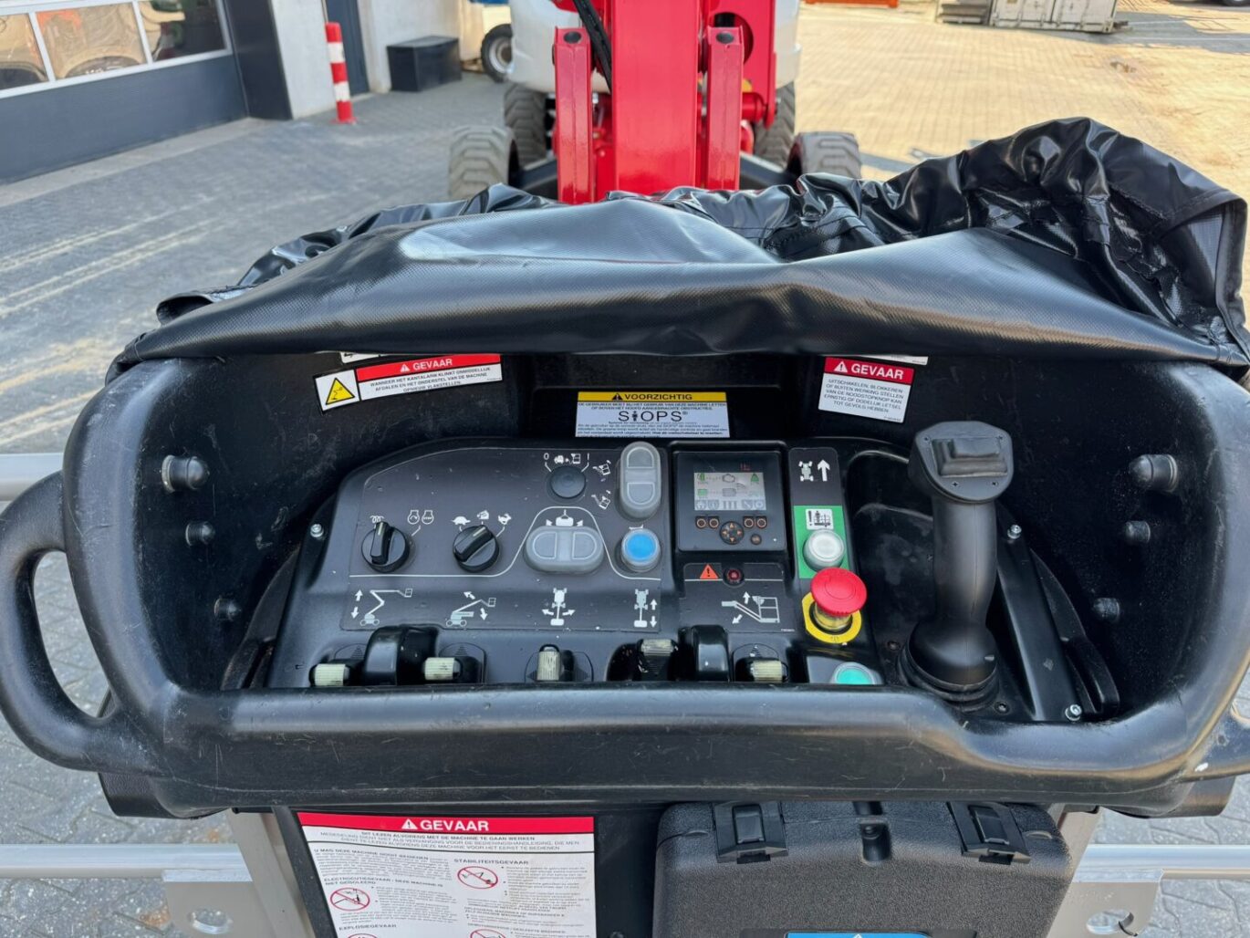 FC689202 D2CE 4347 8A25 A620EBAA6016